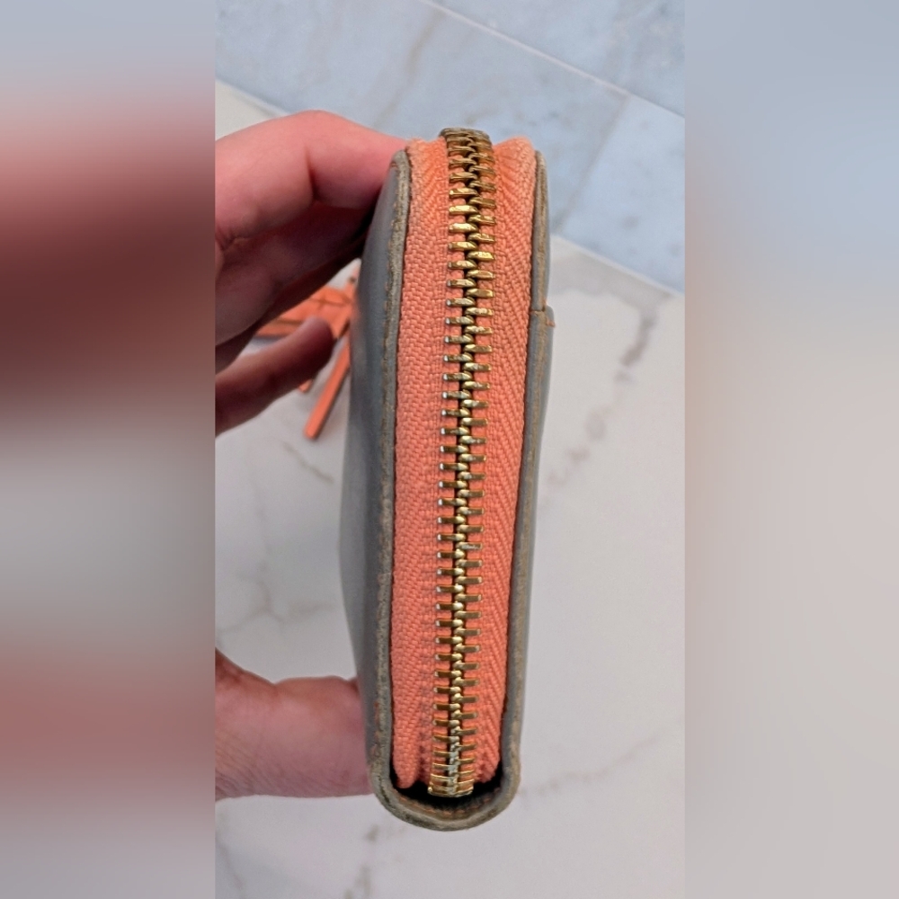 Chloé Gray Leather Wallet - Picture 3 of 8